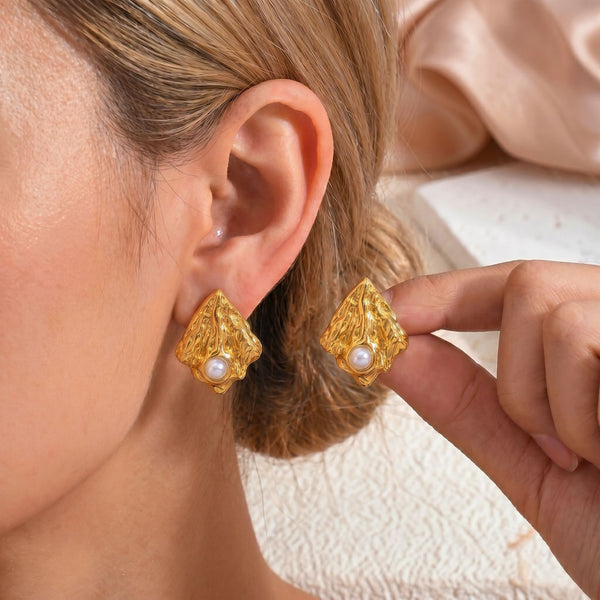 French Light Luxury Pearl Stud Earrings — 18K Gold Stainless Steel
