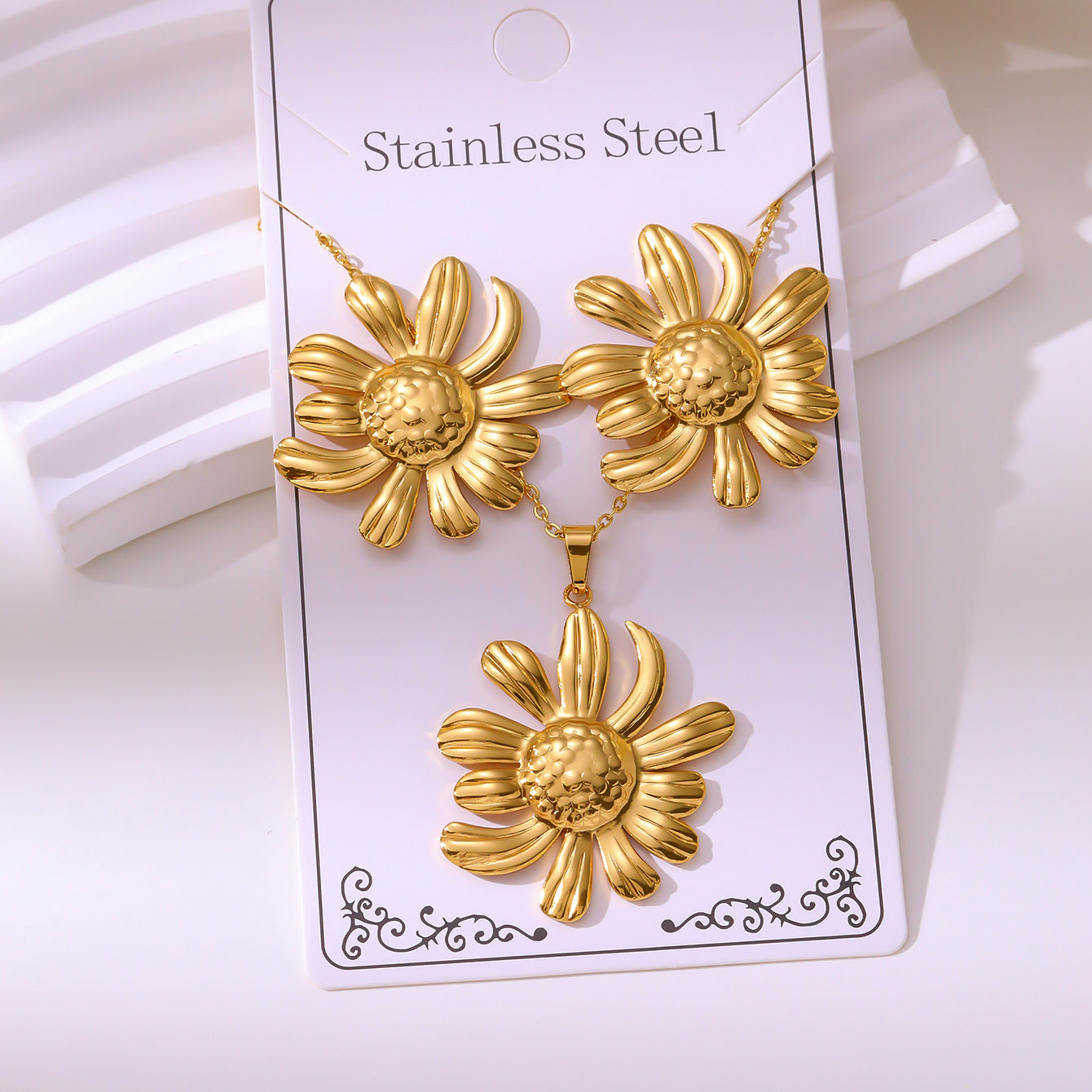 Retro Palace Starfish Earrings & Necklace Set — 18K Gold Plated