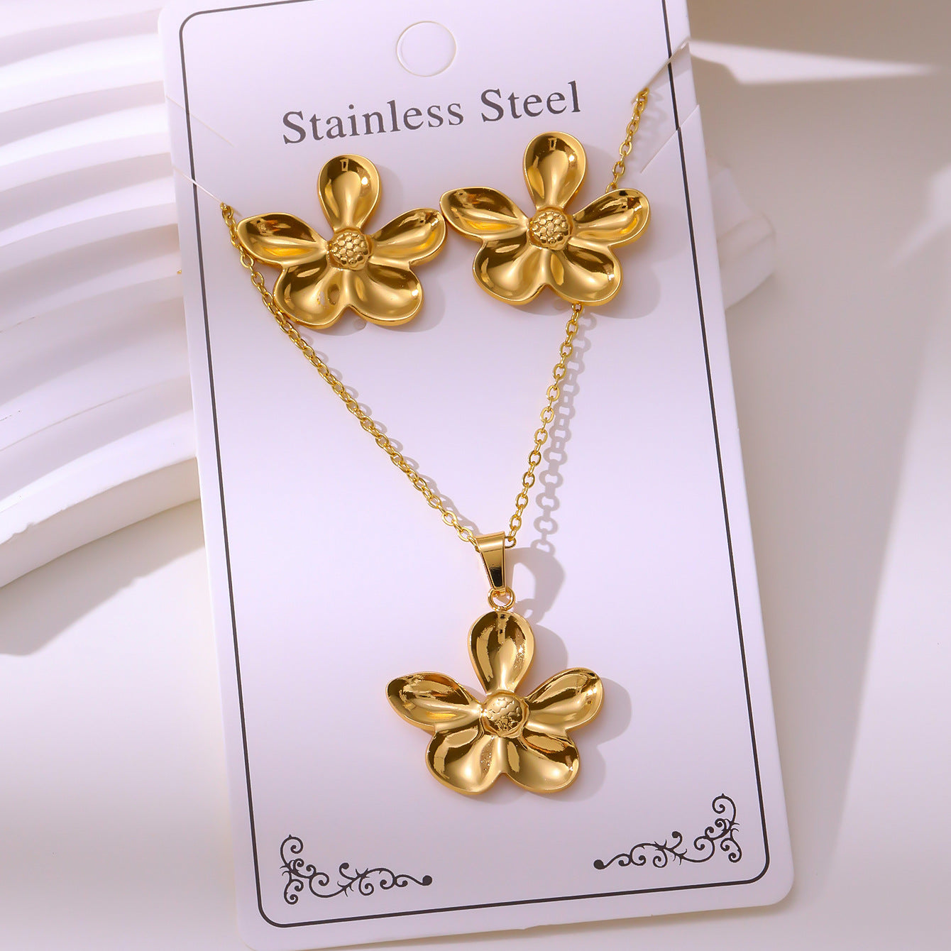 Retro Palace Starfish Earrings & Necklace Set — 18K Gold Plated