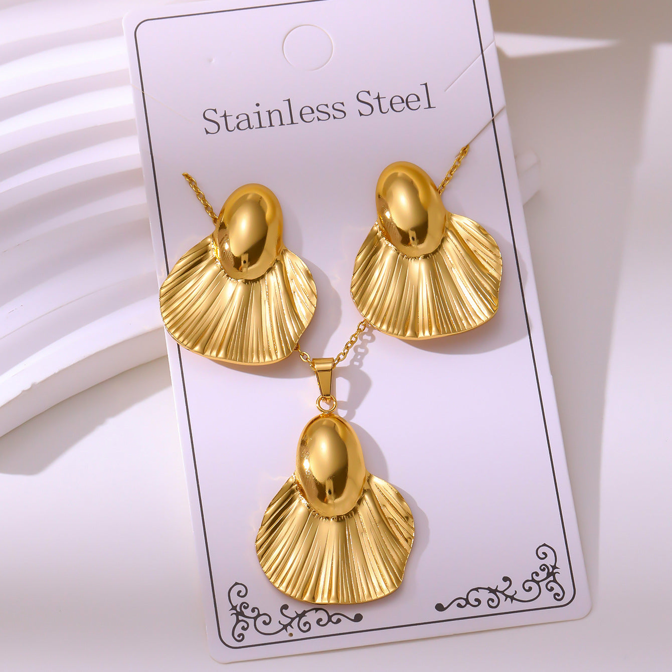 Retro Palace Starfish Earrings & Necklace Set — 18K Gold Plated