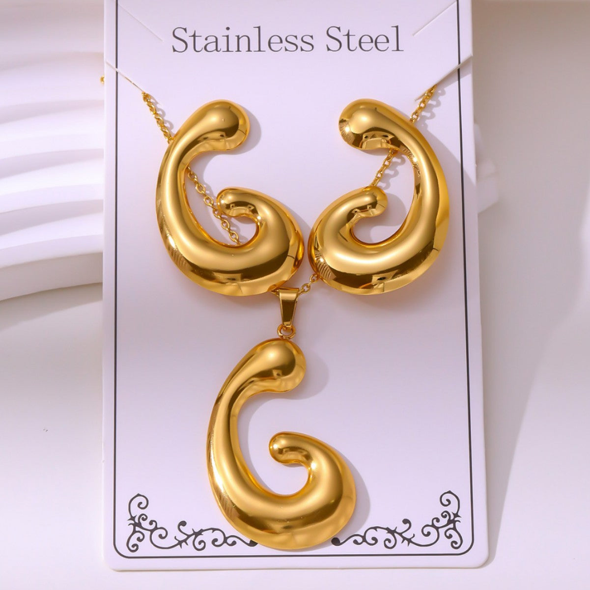 Retro Palace Starfish Earrings & Necklace Set — 18K Gold Plated