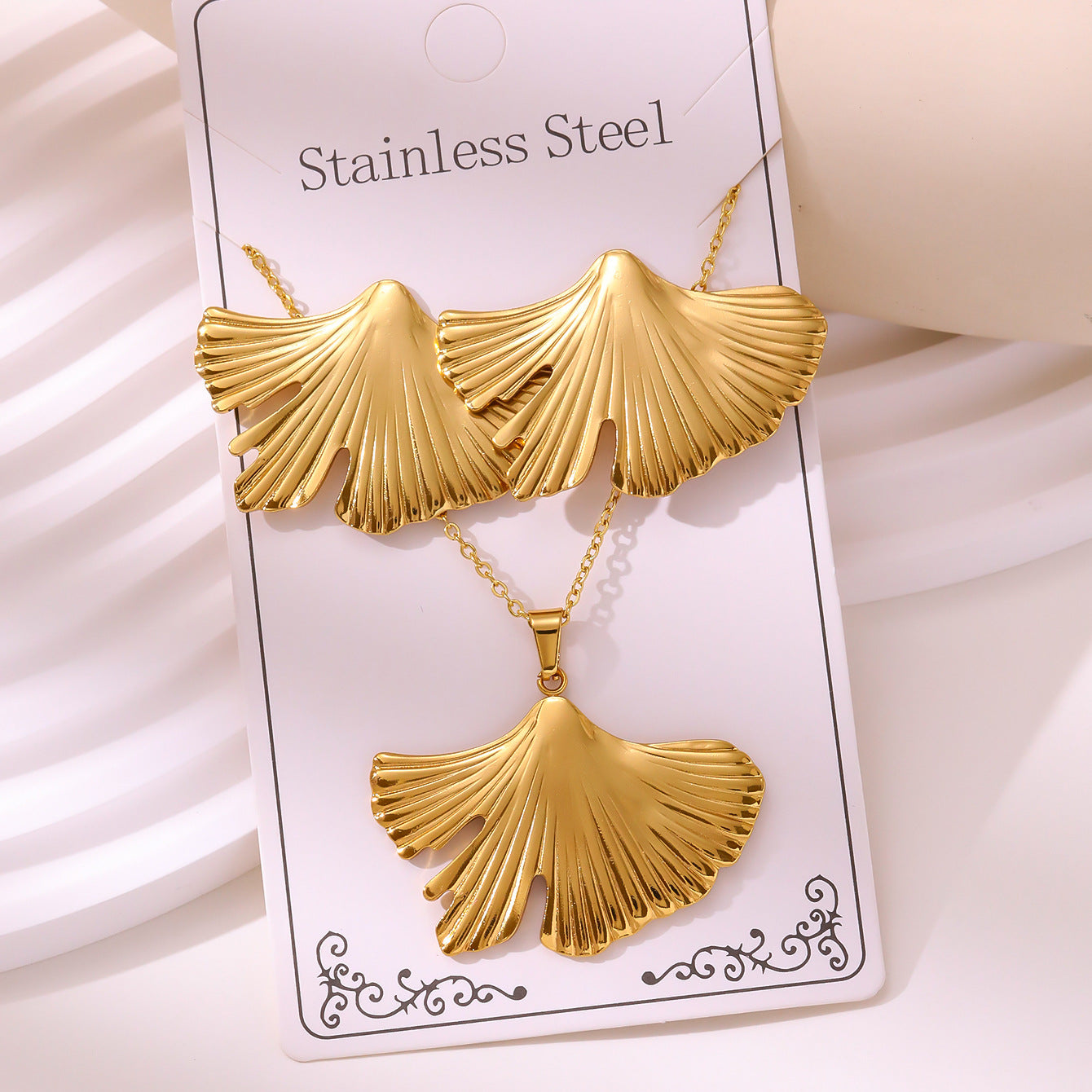 Retro Palace Starfish Earrings & Necklace Set — 18K Gold Plated