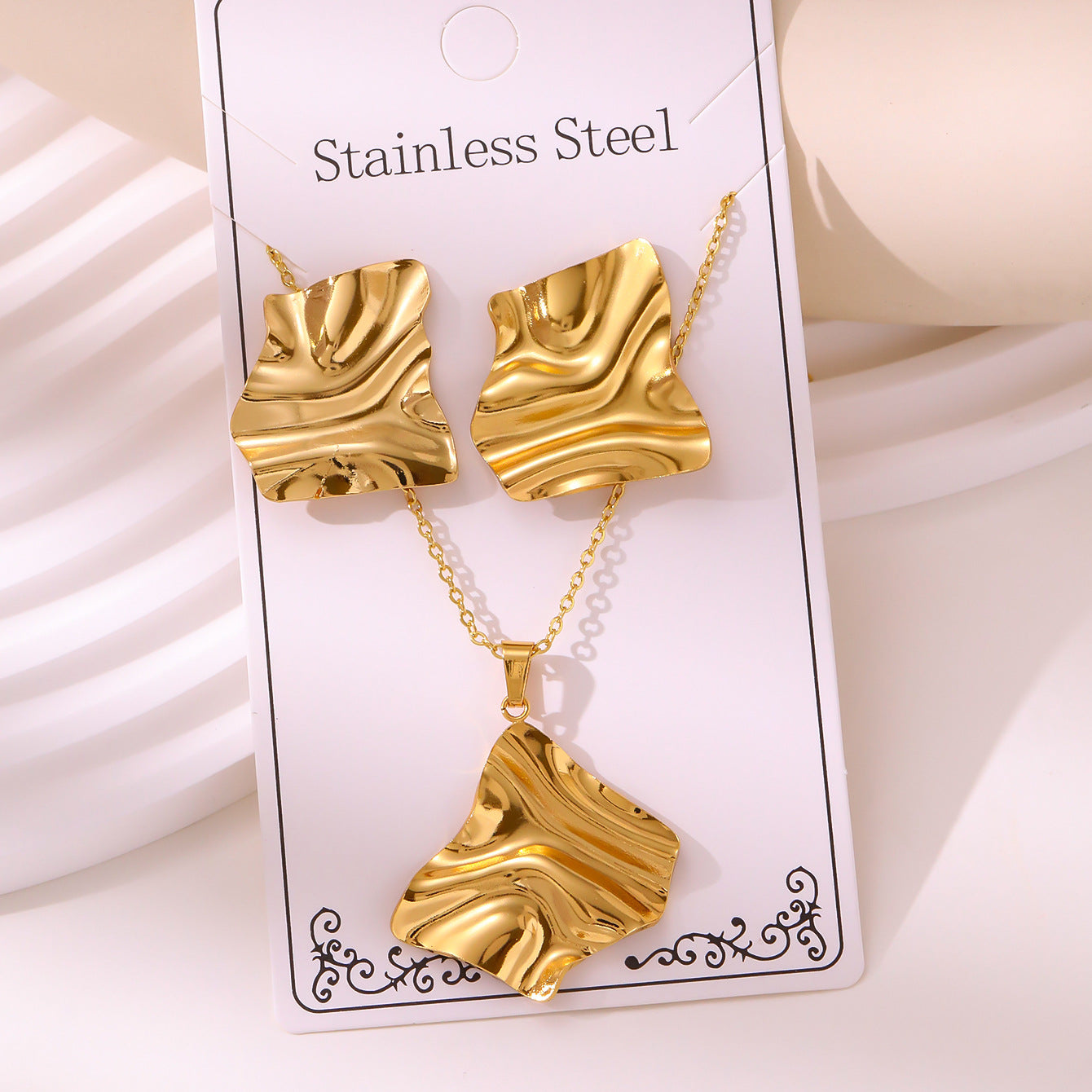 Retro Palace Starfish Earrings & Necklace Set — 18K Gold Plated