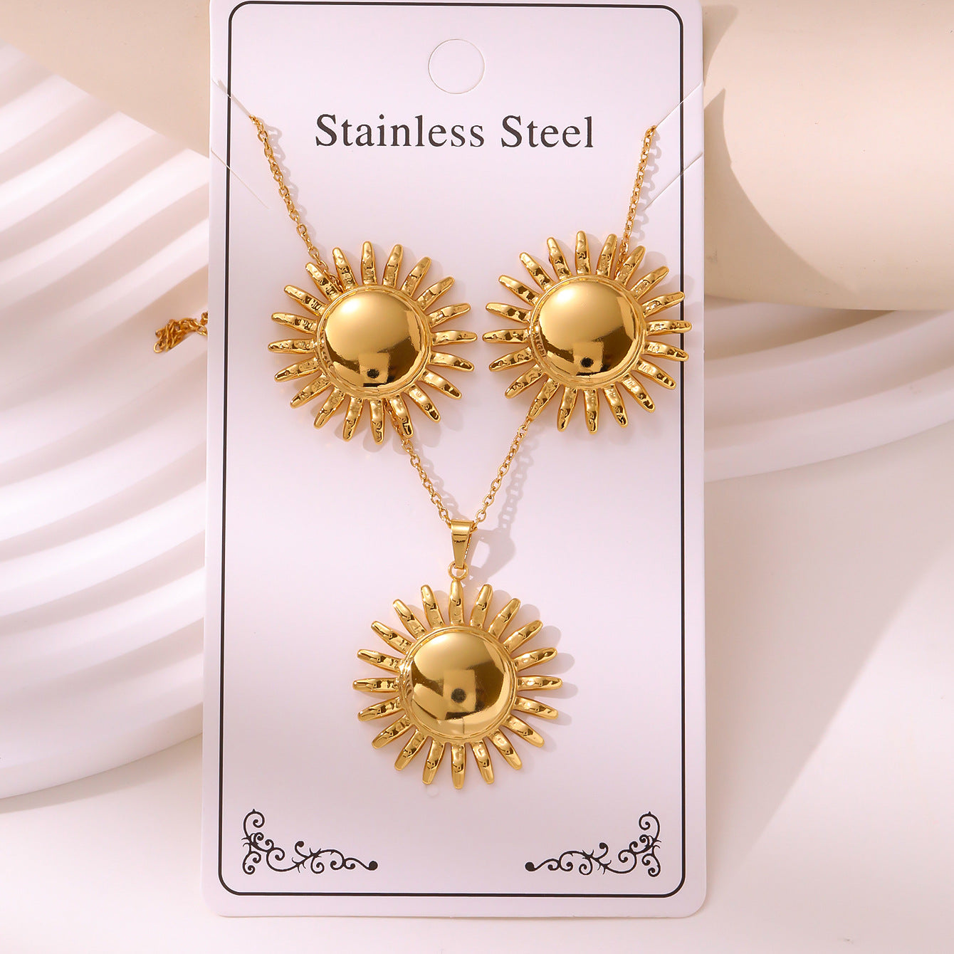 Retro Palace Starfish Earrings & Necklace Set — 18K Gold Plated