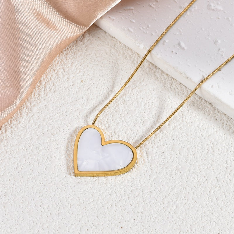 Large Heart Pendant Necklace — Titanium Steel, 18K Gold, 5 Colors