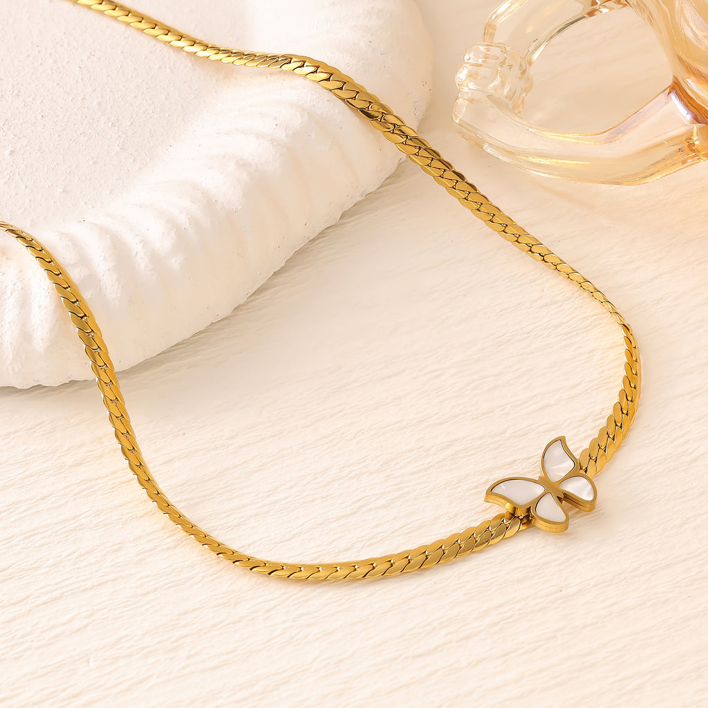 Pearl Shell Zirconia Pendant Necklace — 18K Gold Plated Stainless Steel