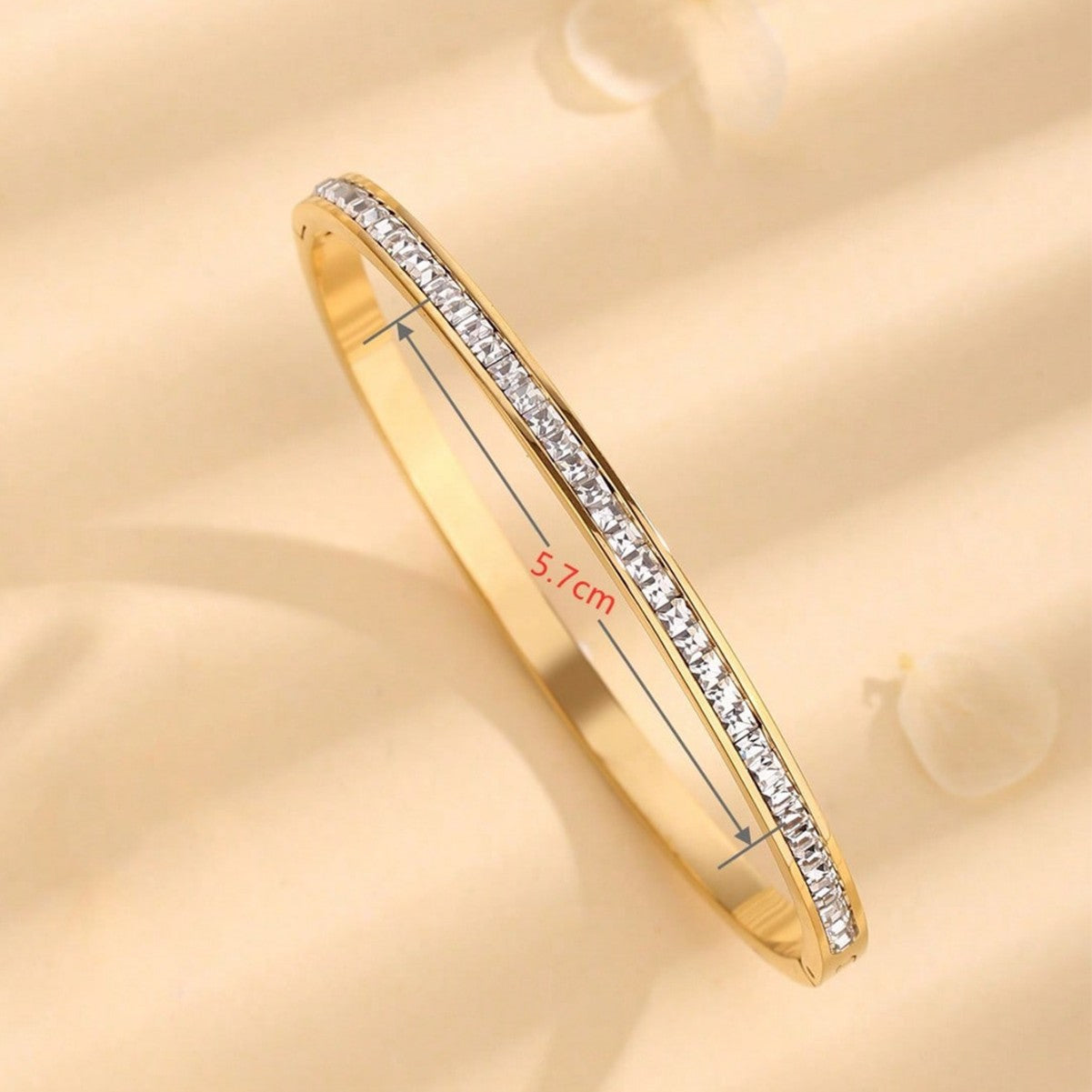 Star-Dust Full-Zircon Titanium Steel Bangle — 18K Gold, Fade-Resistant