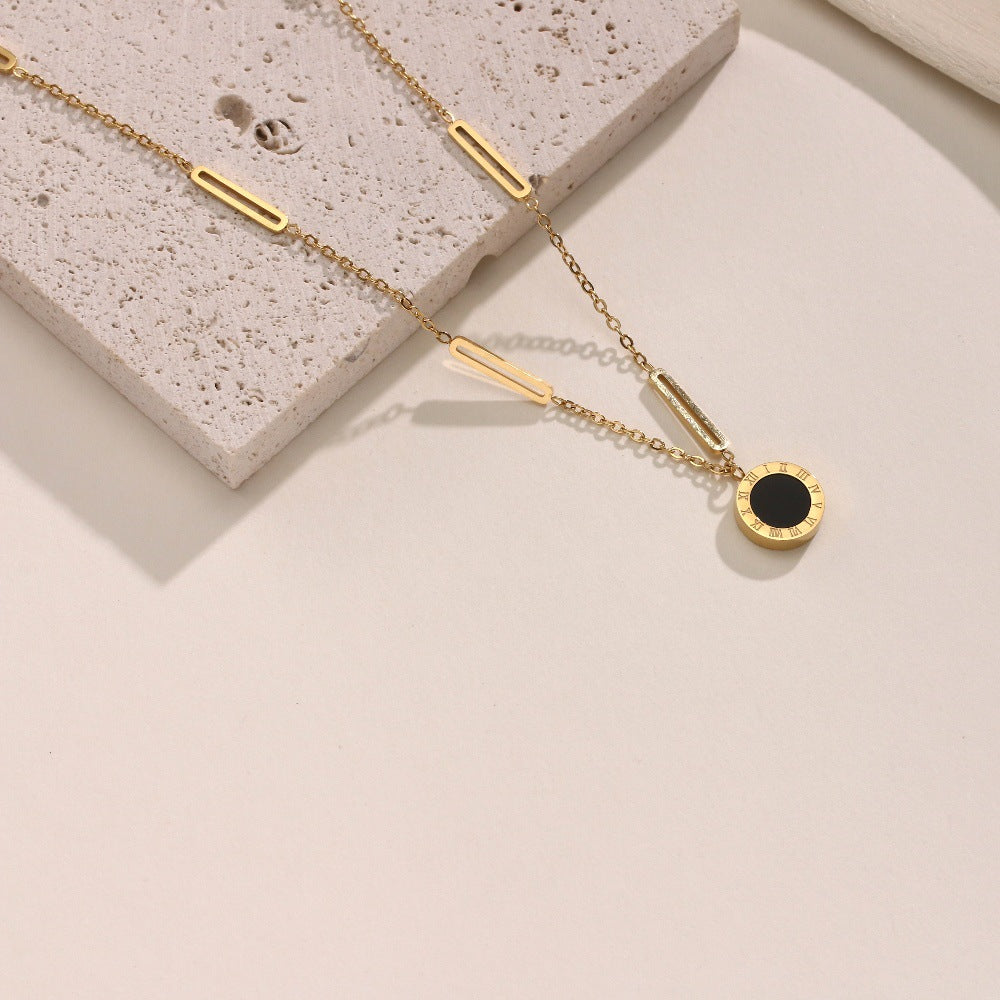 Geometric Heart Pendant Necklace — 18K Gold, Light Luxury, Minimalist Collarbone Chain