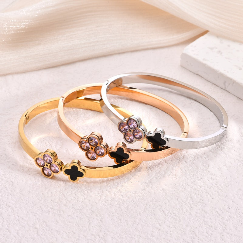 Four-Leaf Clover Bangle — 18K Gold Plated Titanium Steel
