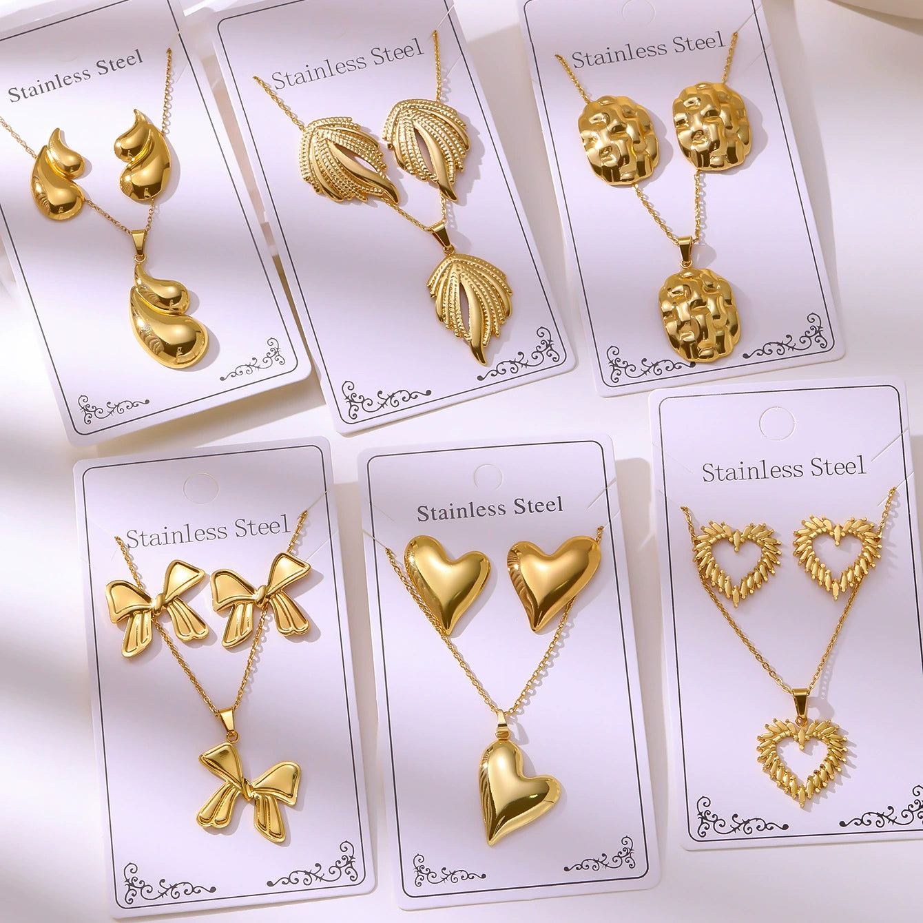 Retro Starfish Earrings & Necklace Set — 18K Gold Plated Stainless Steel