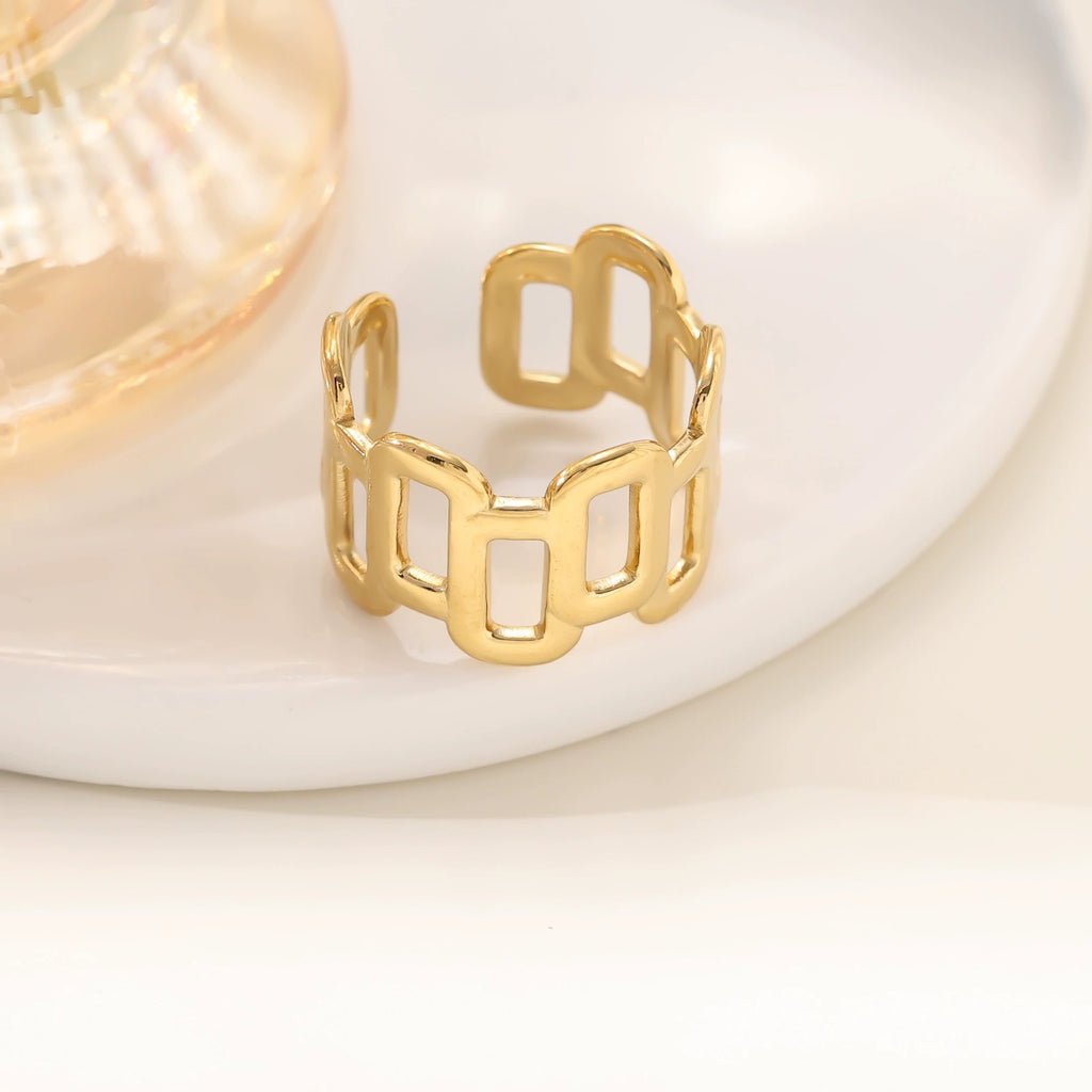 Irregular Hollow Ring — 18K Gold Plated Fashion