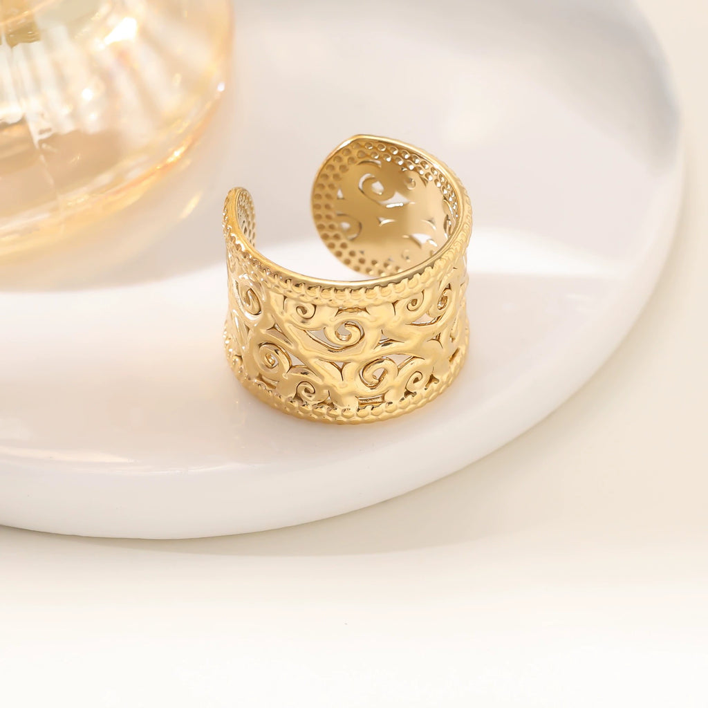 Irregular Hollow Ring — 18K Gold Plated Fashion