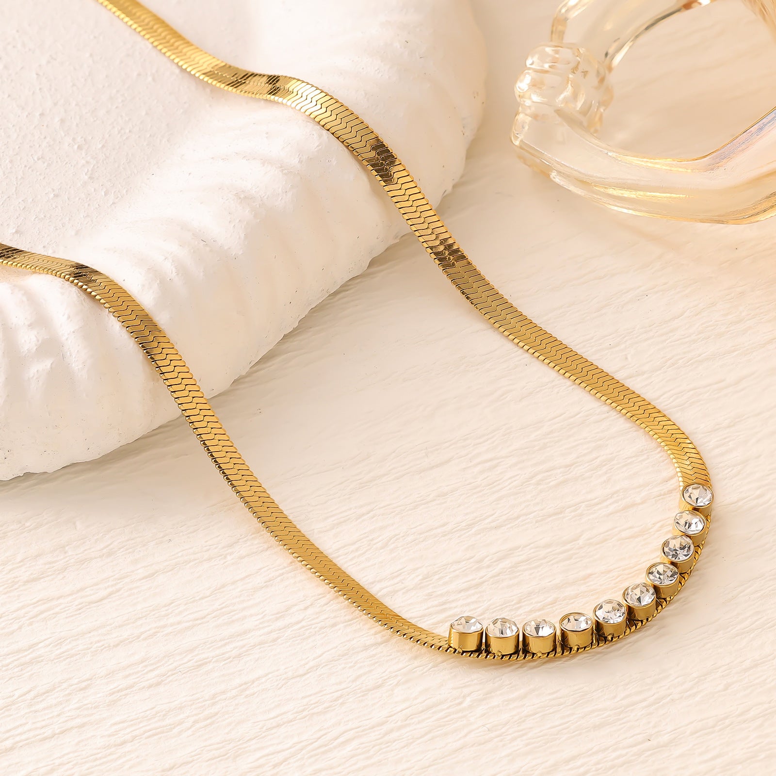 Pearl Shell Zirconia Pendant Necklace — 18K Gold Plated Stainless Steel