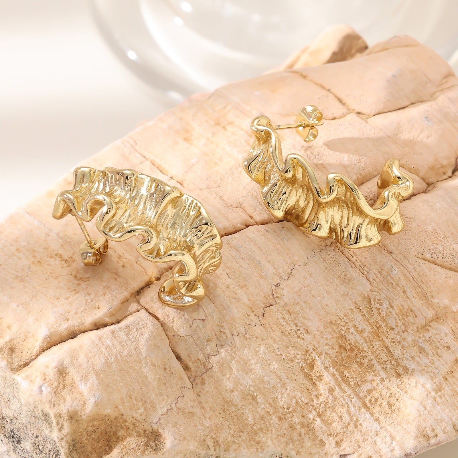 Cast Pearl Geometric Stud Earrings — 18K Gold Plated Titanium Steel