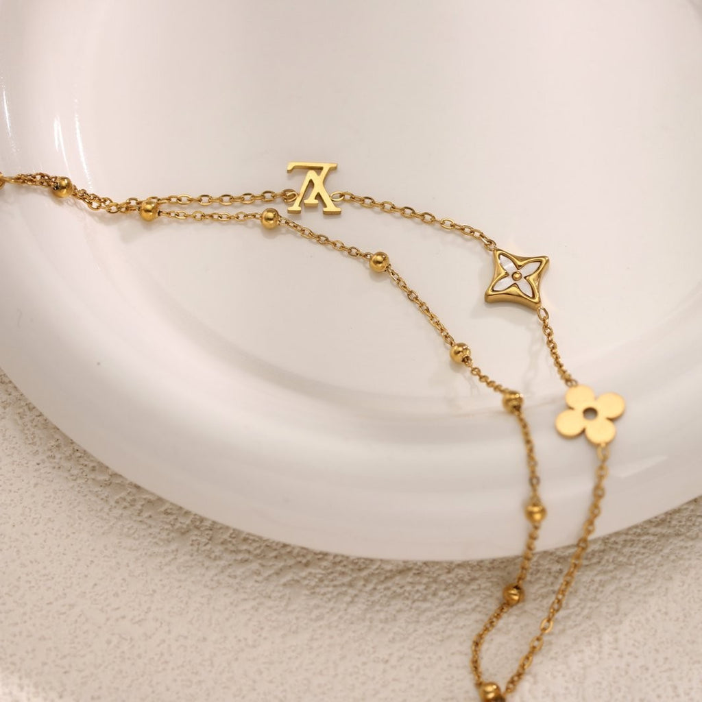 18K Gold Plated White Shell Clover Heart Flower Bracelet — Titanium Steel