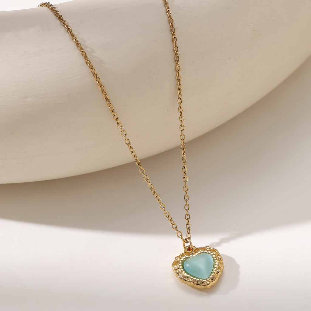 18K Gold Plated Cat Eye Heart Pendant Necklace — Stainless Steel