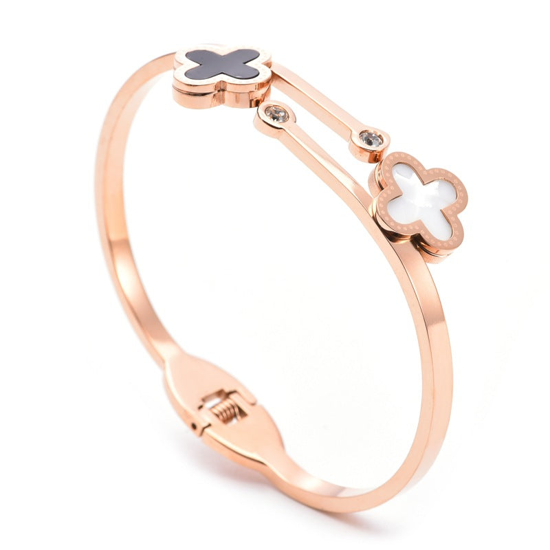 Four-Leaf Clover Bangle — 18K Gold Plated Titanium Steel