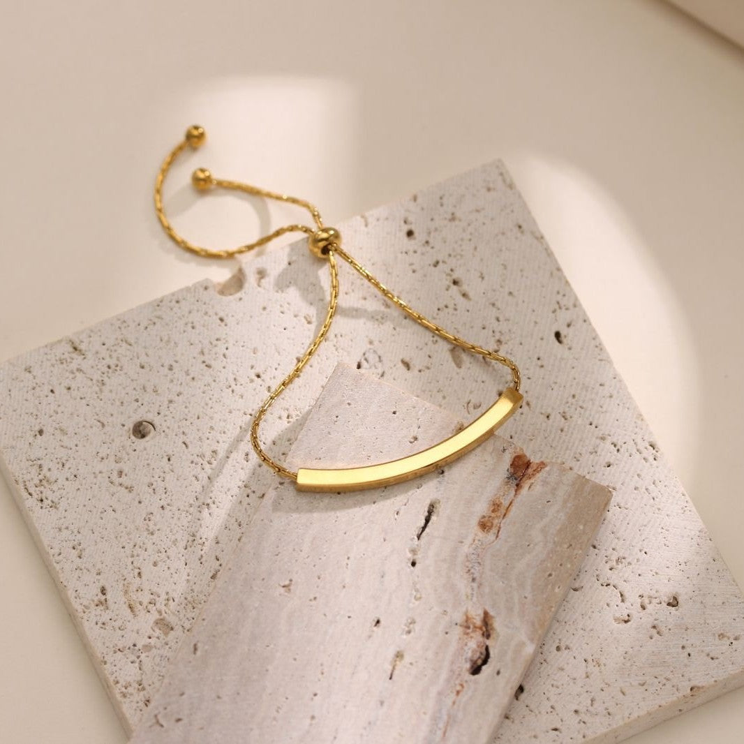 18K Gold Plated White Shell Clover Heart Flower Bracelet — Titanium Steel