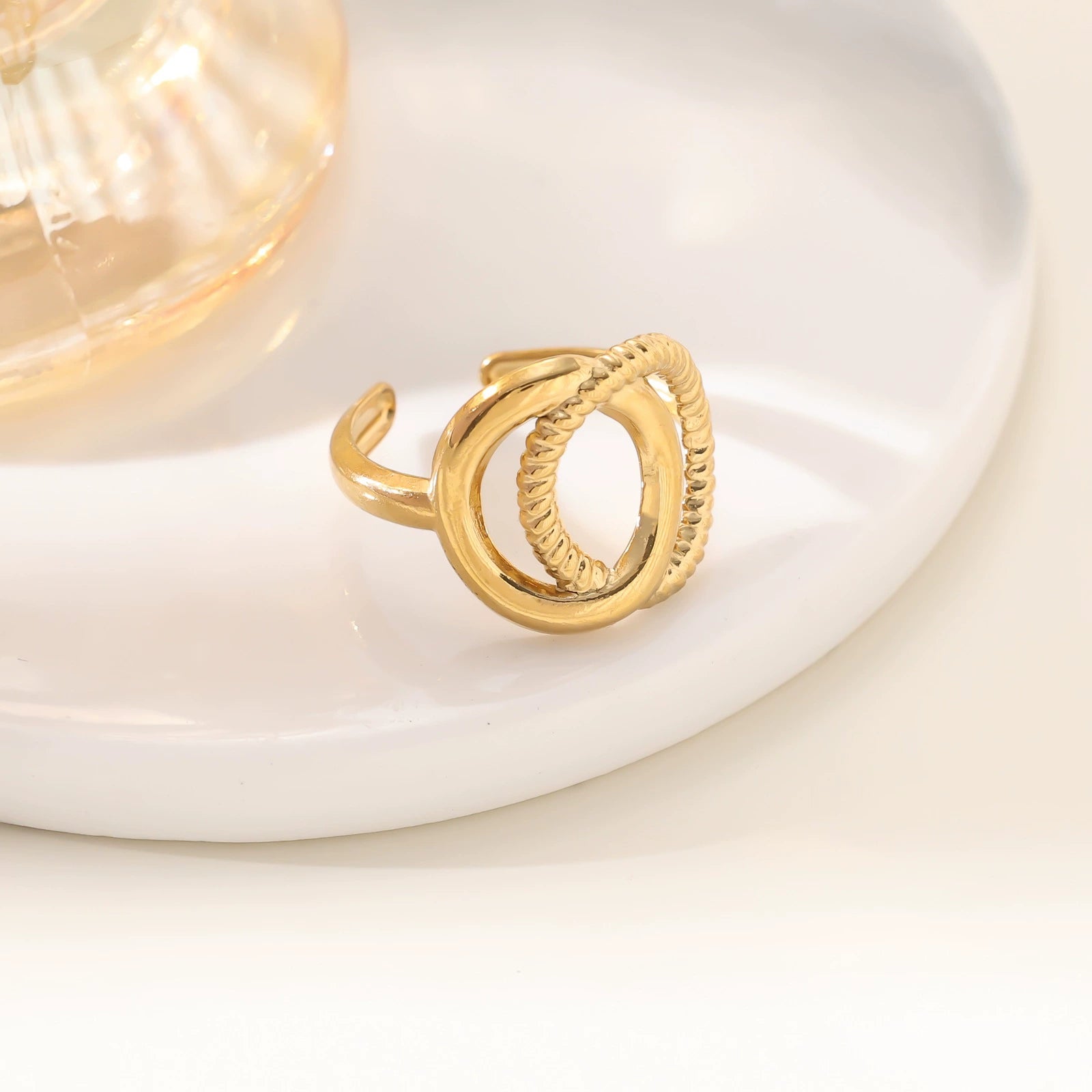 Irregular Hollow Ring — 18K Gold Plated Fashion