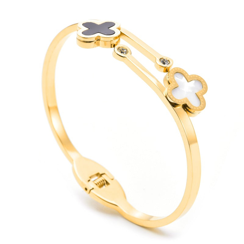 Four-Leaf Clover Bangle — 18K Gold Plated Titanium Steel