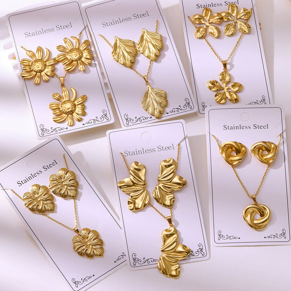 Retro Palace Starfish Earrings & Necklace Set — 18K Gold Plated